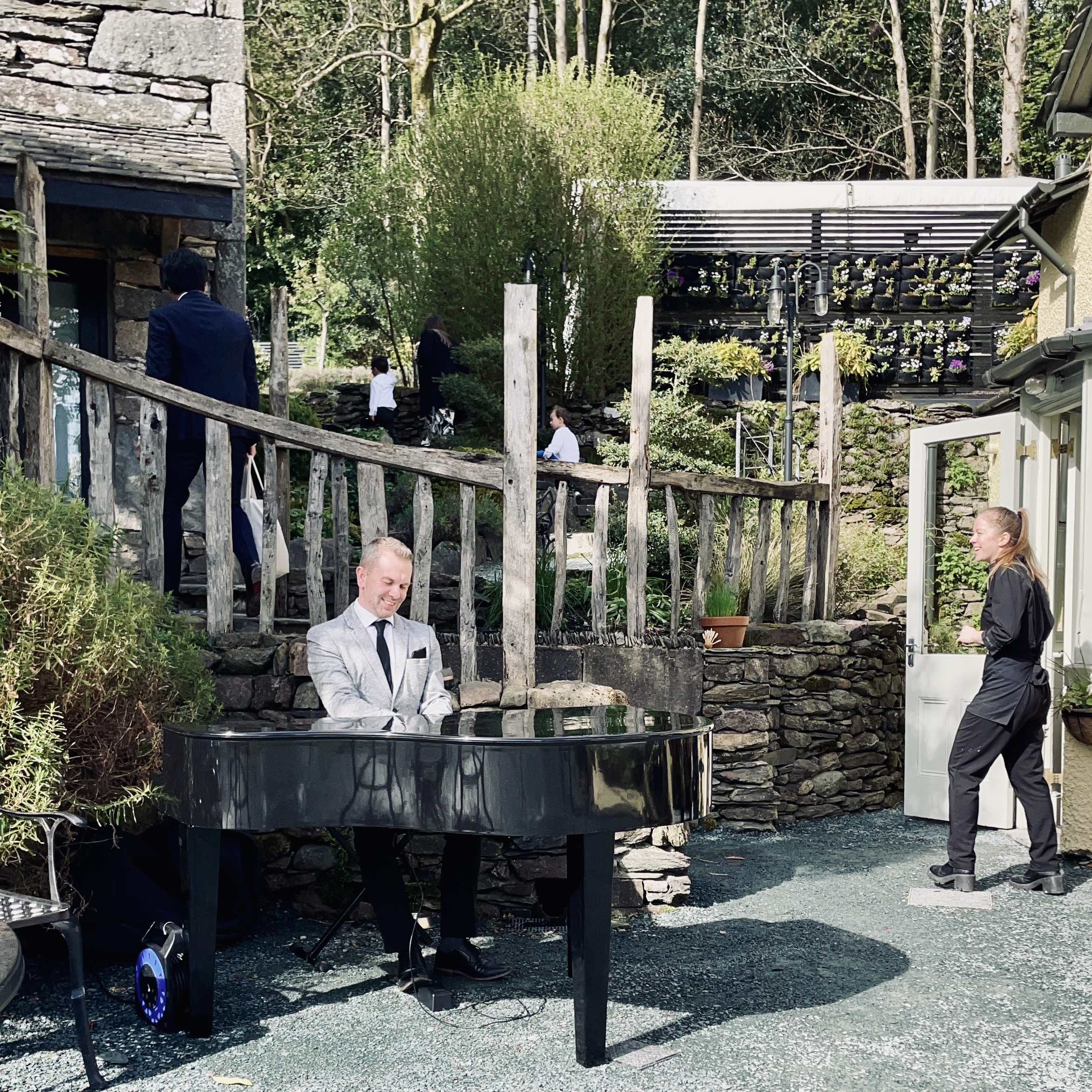 Lancrigg wedding piano by Craig Smith during an outdoor drinks reception